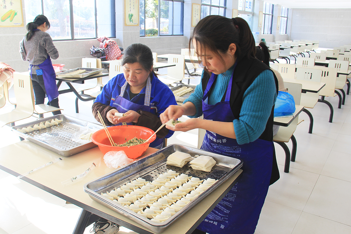 豪家集團丨“情暖冬至，溫暖豪家”冬至包餃子活動